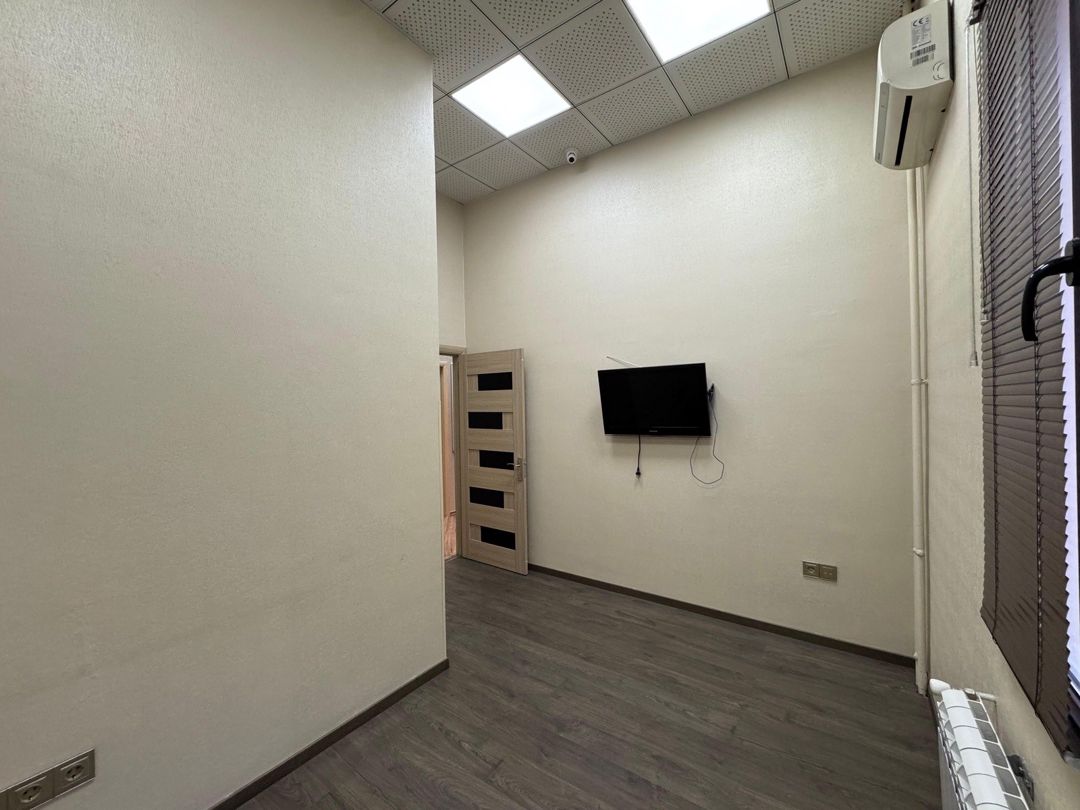 İcarəyə verilir 4 otaqlı ofis 100 m² — Ofis, Bakı (8)