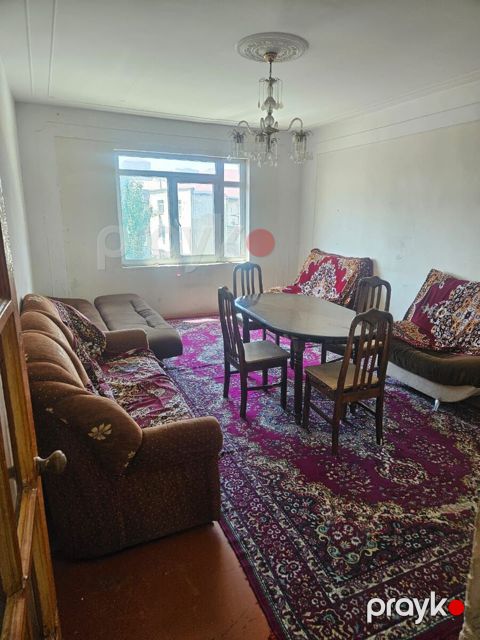 Satılır 2 otaqlı köhnə tikili 5 m²
