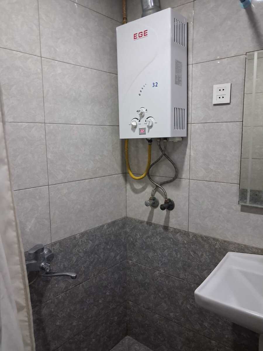 Satılır 1 otaqlı köhnə tikili 33 m² — Mənzil, Bakı (9)