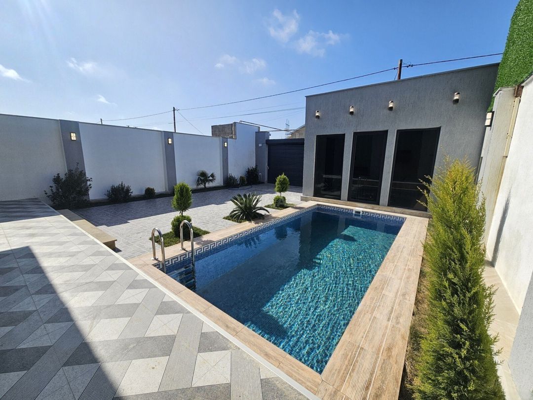 Satılır 4 otaqlı həyət evi/bağ evi 250 m² — Ev, villa, Bakı (6)
