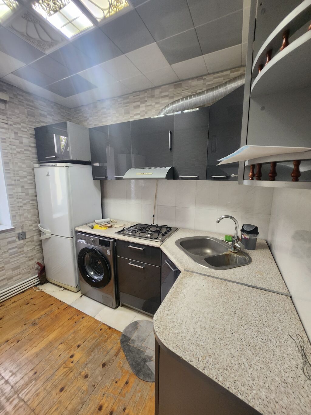 Salyan, 3 otaqlı, Köhnə tikili, 85 kv. m — Mənzil, Salyan (7)