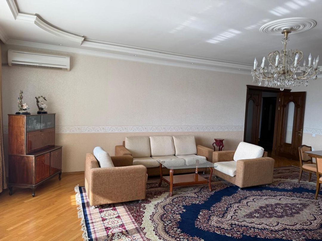 İcarəyə verilir 4 otaqlı yeni tikili 211 m² — Mənzil, Bakı (4)