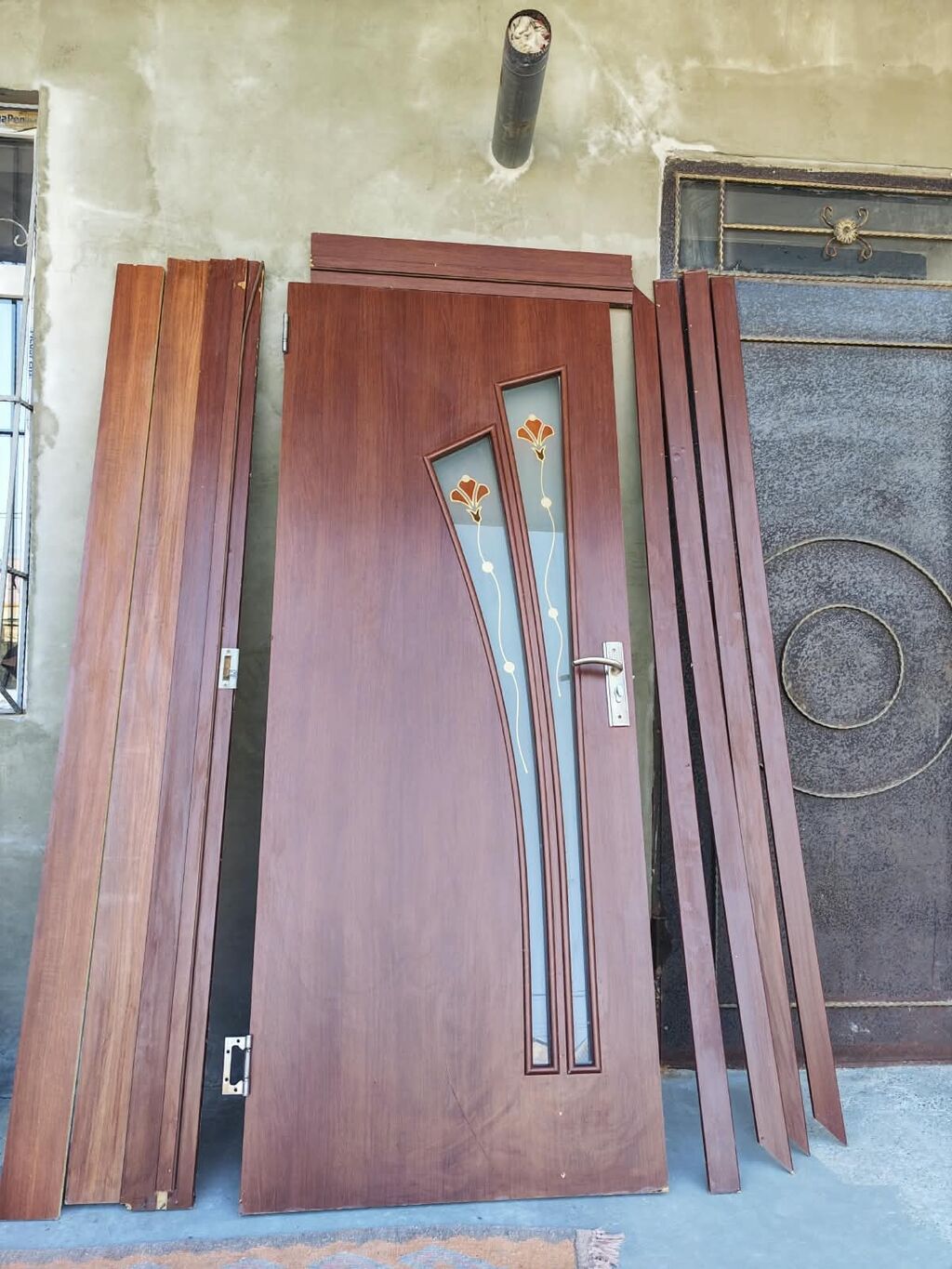 Otaq qapısı dəsti - Material: taxta əsaslı, tünd qəhvəyi rəngli örtük — Pəncərələr, qapılar, balkonlar, Digah