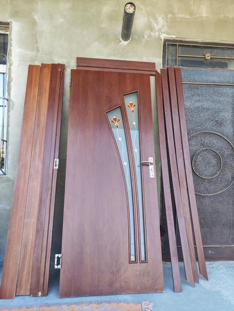 Otaq qapısı dəsti - Material: taxta əsaslı, tünd qəhvəyi rəngli örtük — Digah