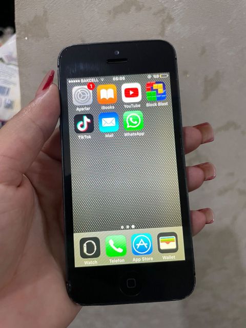 Iphone 5 — Bakı