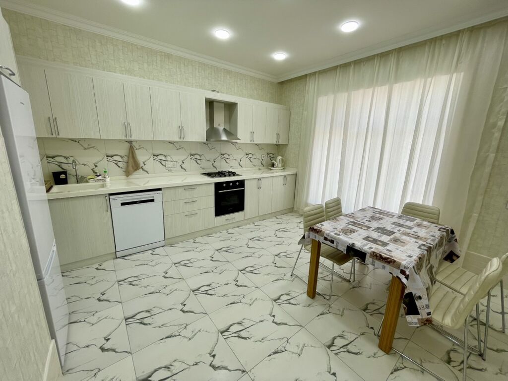 Buzovna 4 otaqlı, 160 kv. m, Yeni təmirli — Ev, villa, Bakı (9)