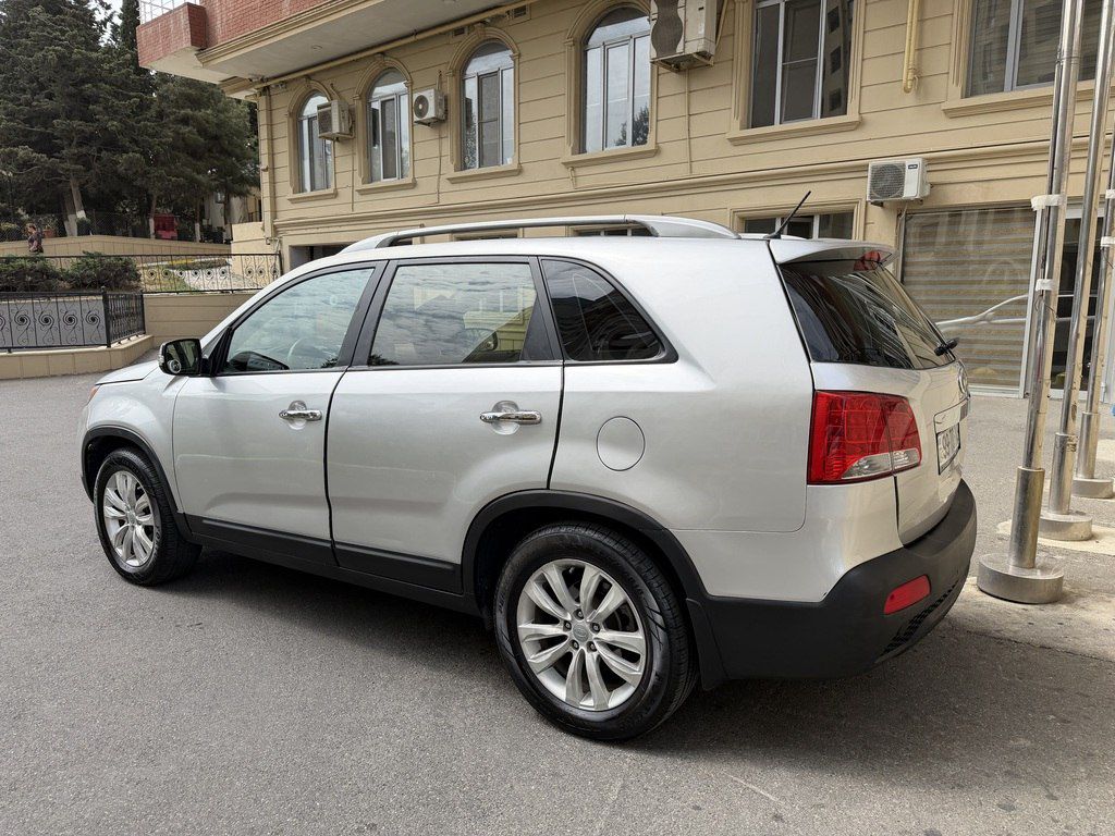 Kia Sorento, 3.5 L, 2010 il, 260 000 km — Avtomobillər, Bakı (3)