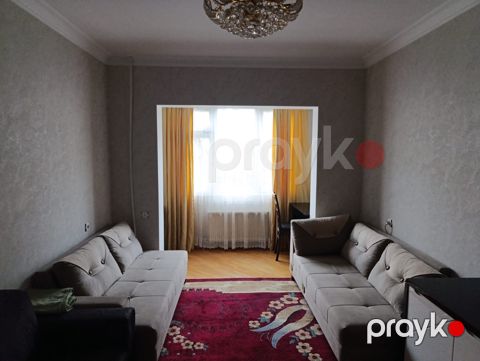 Satılır 3 otaqlı köhnə tikili 80 m²