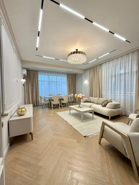 Satılır 3 otaqlı yeni tikili 115 m² — Bakı