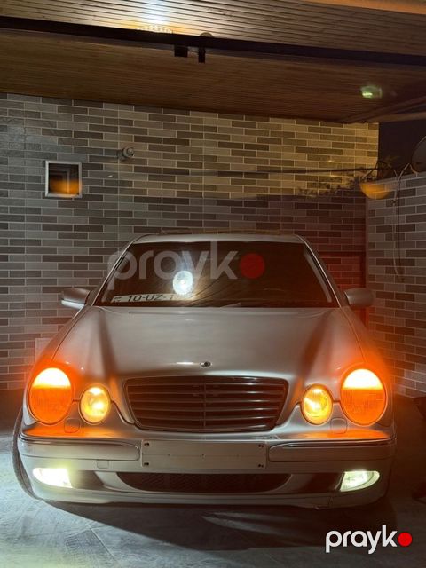 Mercedes E 240, 2.4 L, 2000 il, 448 000 km