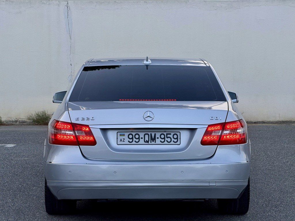 Mercedes E 220, 2.1 L, 2011 il, 370 212 km — Avtomobillər, Bakı (10)