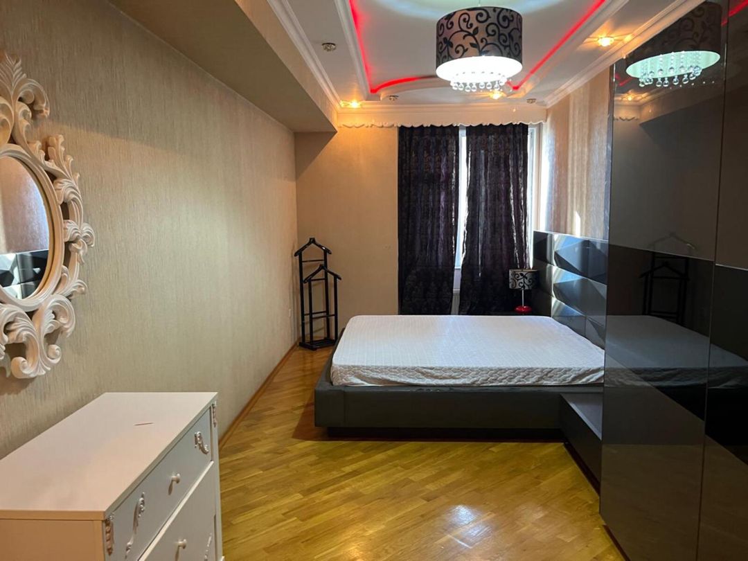 İcarəyə verilir 4 otaqlı yeni tikili 170 m² — Mənzil, Bakı (8)