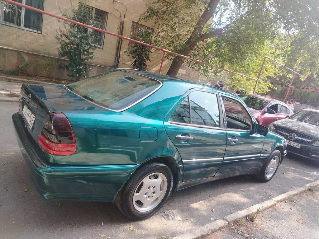 Mercedes C 250, 2.5 L, 1996 il, 64 000 km — Avtomobillər, Bakı (12)