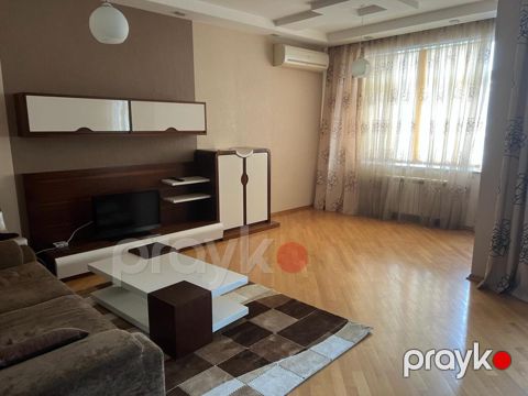 İcarəyə verilir 3 otaqlı yeni tikili 130 m²