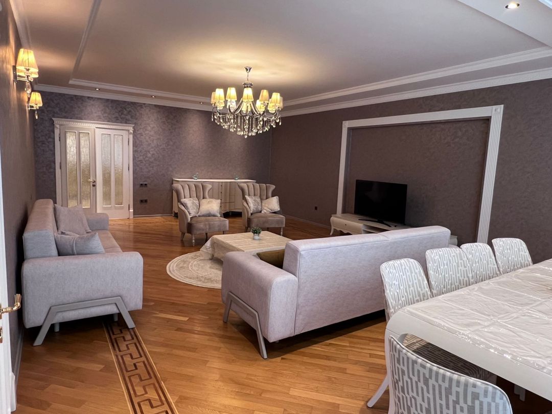 İcarəyə verilir 3 otaqlı yeni tikili 170 m² — Mənzil, Bakı (2)