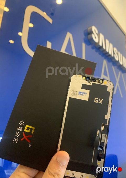 "Apple iPhone" ekranı — Bakı