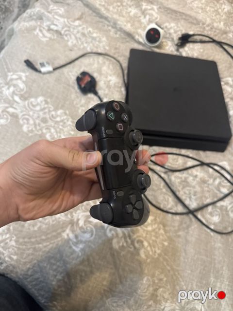 Məhsul: Sony PlayStation 4 Slim (qara) Təsvir: - Kompakt və səssiz