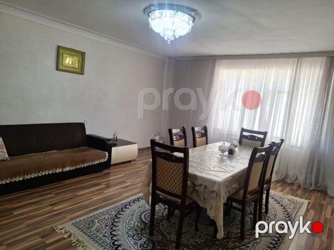 Satılır 5 otaqlı köhnə tikili 100 m²