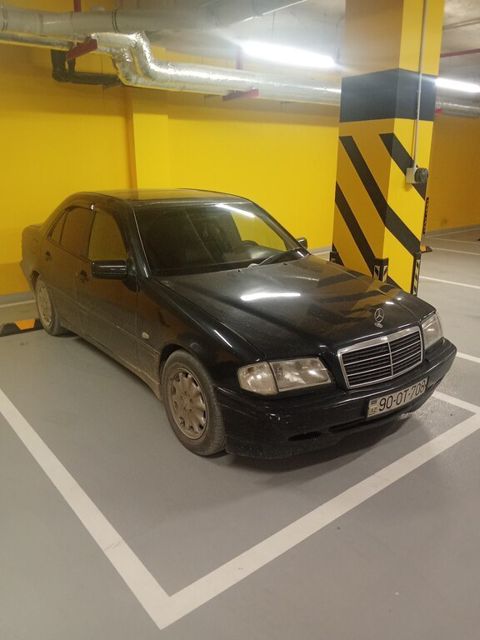 Mercedes C 200, 2.0 L, 1998 il, 570 000 km — Ağcabədi