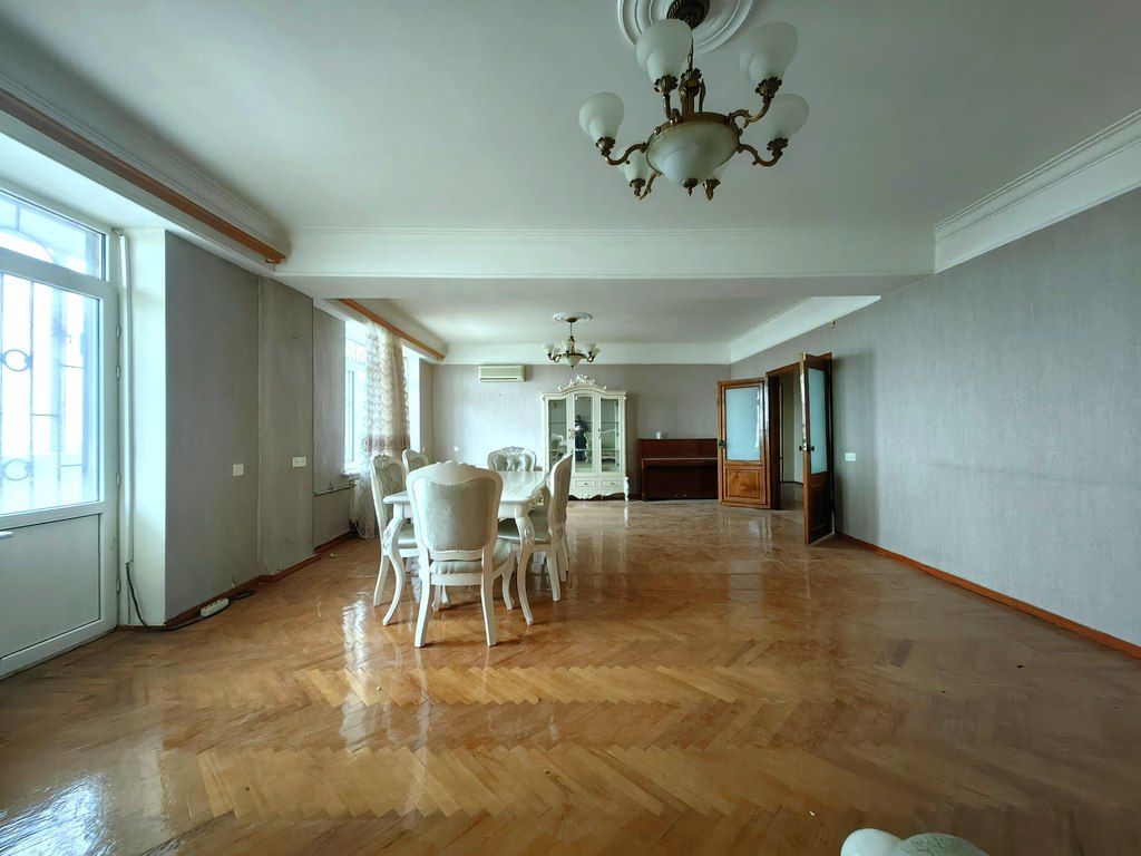 Satılır 4 otaqlı köhnə tikili 192 m² — Mənzil, Bakı (12)