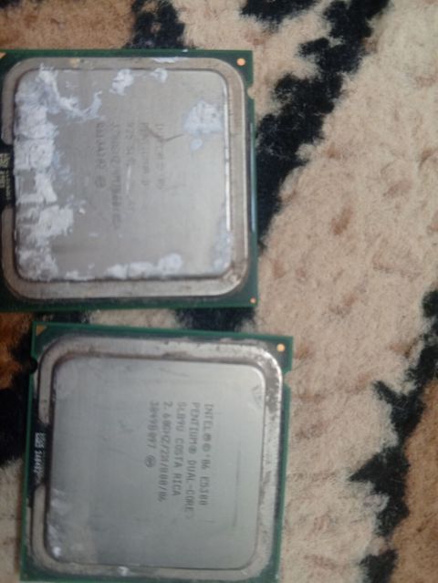 Məhsul: Intel Pentium Dual-Core prosessorlar (2 ədəd) - Model: Intel — Bərdə
