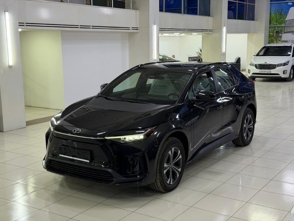 Toyota bZ4X, 71.4 kWh, 2023 il, yeni — Avtomobillər, Bakı (4)
