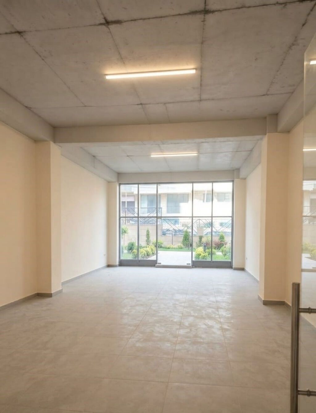 Nərimanovda təbriz küçəsində triumf palace-də çıxarışlı (kupçalı) — Əmlak, Bakı (3)