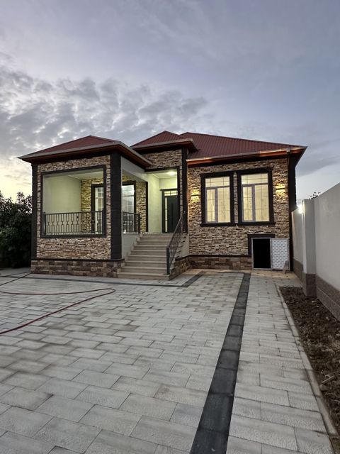 Satılır 4 otaqlı həyət evi/bağ evi 140 m² — Bakı