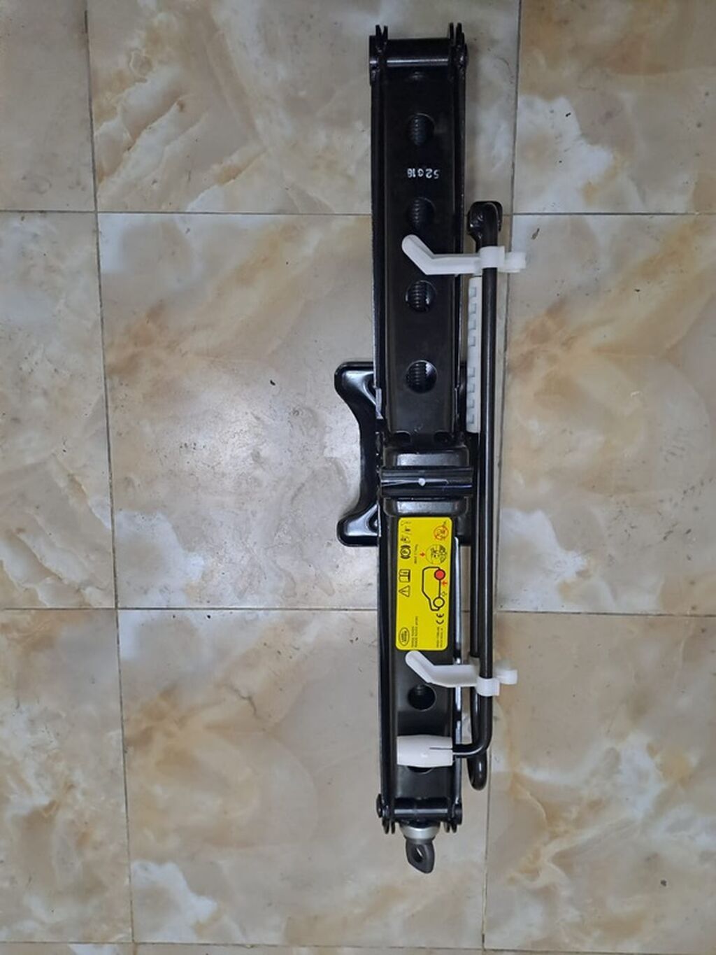 Avtomobil üçün “qayçı” tipli domkrat - Mexaniki qayçı konstruksiyası — Avto, Bakı