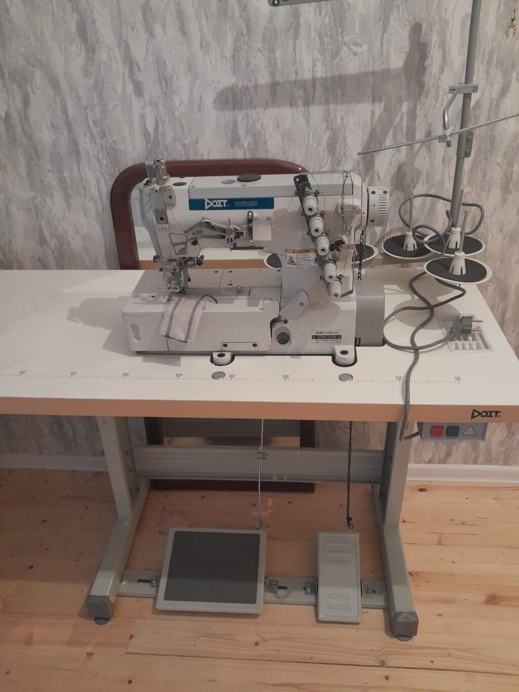 Endirim edildi. Tikis masini satilir .Qiymet 200 azn. Unvan — Tikiş və işəmə maşınları, Bakı