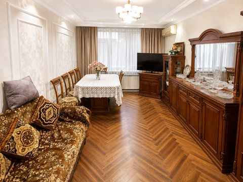 Satılır 3 otaqlı köhnə tikili 90 m² — Bakı