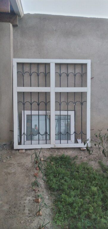 Pəncərə barmaqlığı — Təmir və inşaat, Bakı (2)