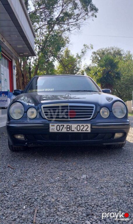 Mercedes E 320, 3.2 L, 2000 il, 170 000 km