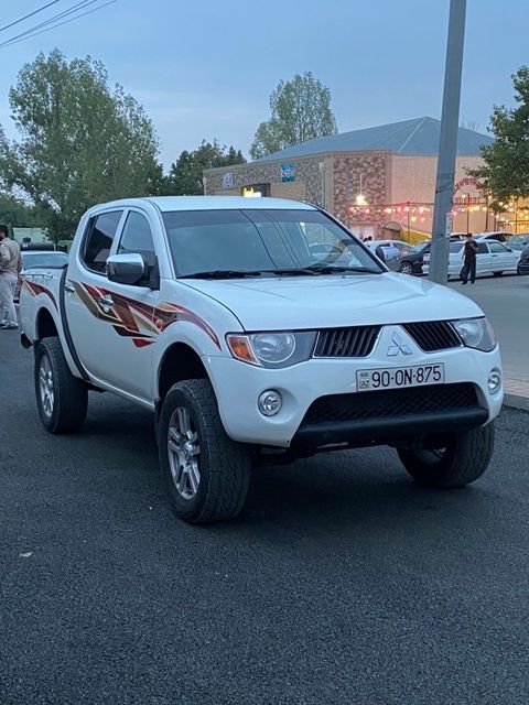 Mitsubishi L200, 2.5 L, 2010 il, 250 000 km — Göygöl