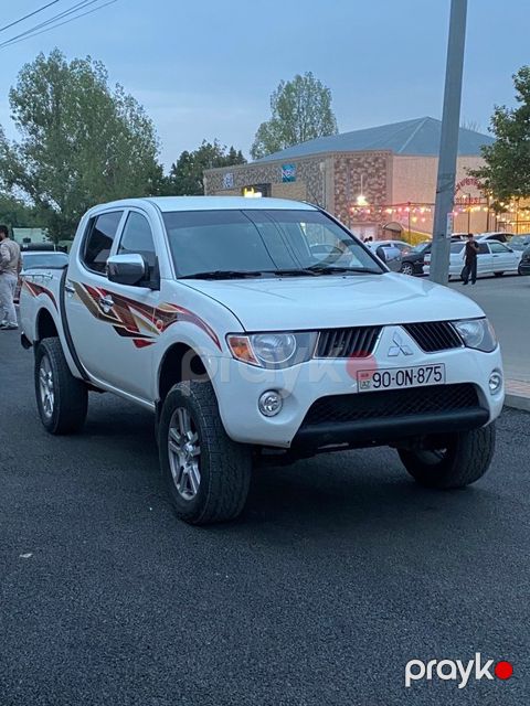 Mitsubishi L200, 2.5 L, 2010 il, 250 000 km