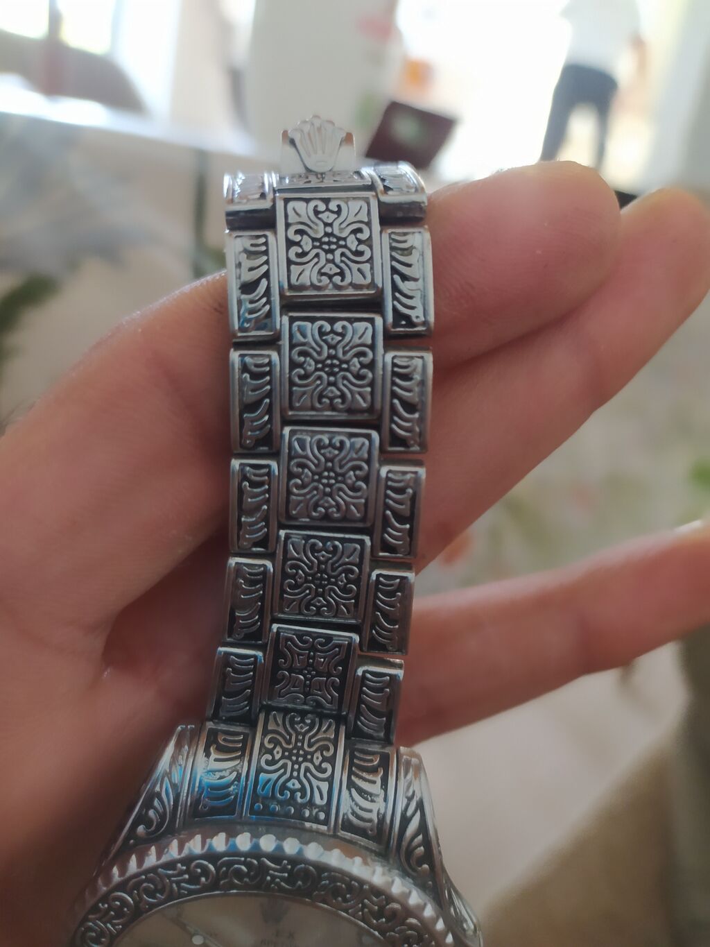 Dekorativ naxışlı metal qol saatı. Saatın korpusu və kəməri gümüşü — Qol saatları, Sumqayıt (4)