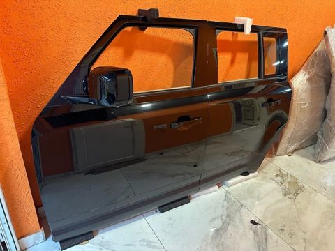 "Land Rover Defender" qapıları — Bakı
