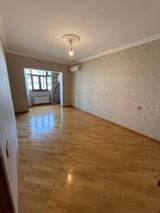 Satılır 2 otaqlı köhnə tikili 75 m² — Jalə xanım — Квартира