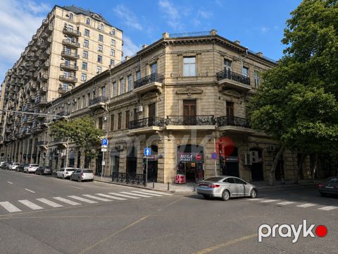 Satılır 3 otaqlı köhnə tikili 120 m²