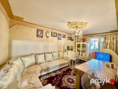 Satılır 4 otaqlı köhnə tikili 100 m²