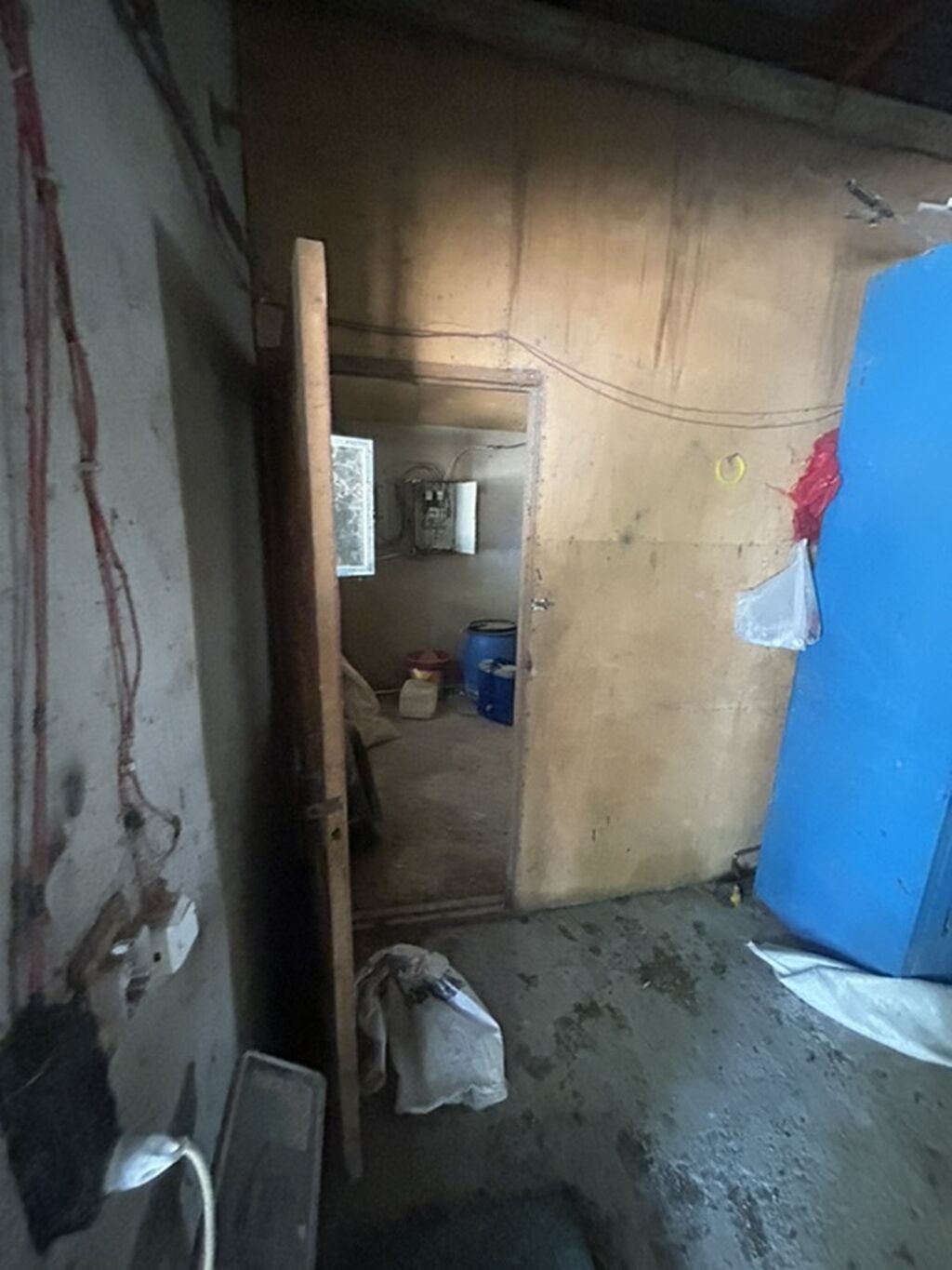 Ferma və təsərrüfat kompleksi - Bir neçə uzun korpusdan ibarət — Daşınmaz əmlak, Bakı (9)