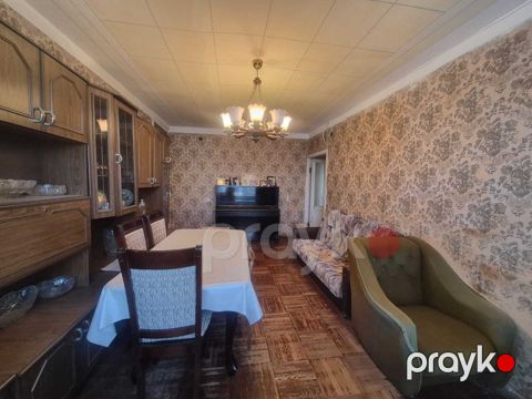 Satılır 4 otaqlı köhnə tikili 110 m²