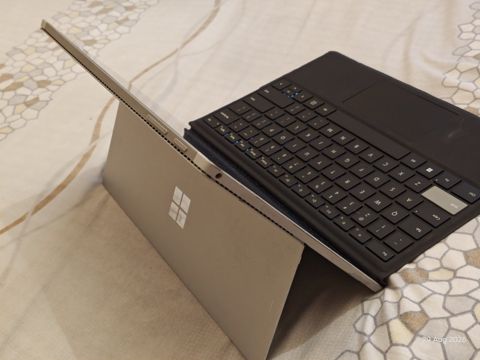 Microsoft Surface Pro 4 i7/256GB/16GB — Bakı