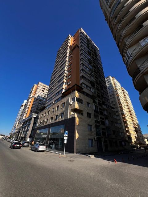 Satılır 5 otaqlı yeni tikili 224 m² — Bakı