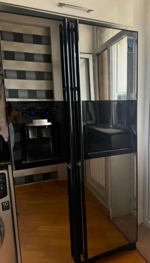 Soyuducu Samsung 680₼ kocle bagli satilir .Ela veziyyetde .Unvan — Bakı