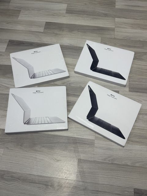 "Apple iPad 13-inch M4, M5" Magic keyboard — Bakı