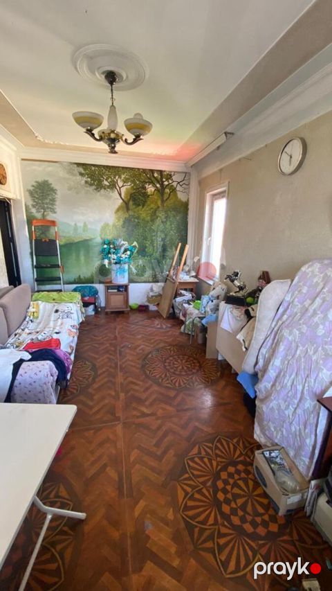 Satılır 2 otaqlı köhnə tikili 65 m²