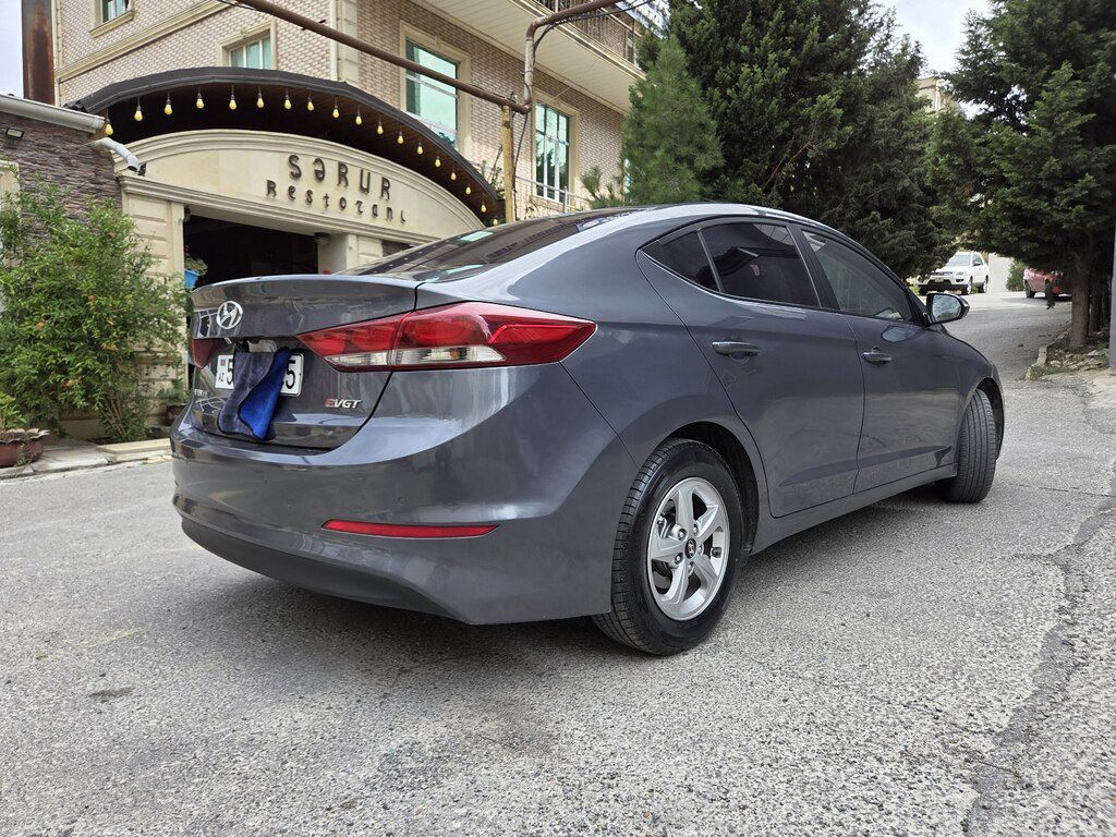 Hyundai Avante, 1.6 L, 2016 il, 240 000 km — Avtomobillər, Sumqayıt (7)