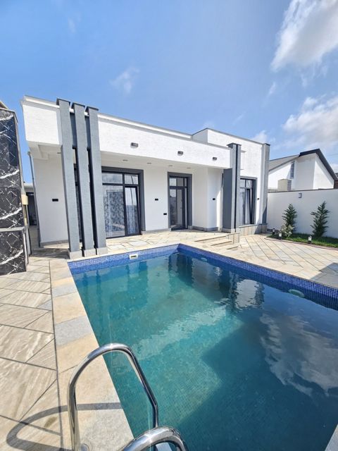 Satılır 3 otaqlı həyət evi/bağ evi 140 m² — Bakı
