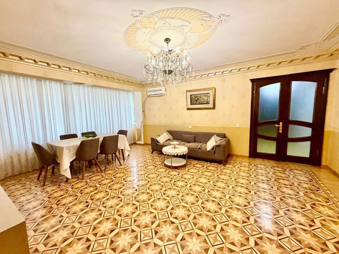 Satılır 4 otaqlı köhnə tikili 120 m² — Mənzil, Bakı (2)